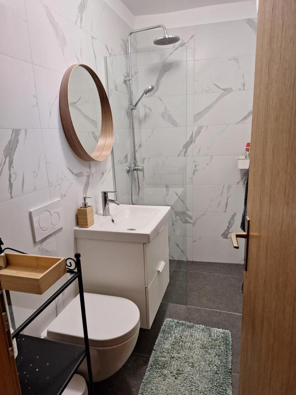 류블랴나 Avrora House Free Parking In Old Town 아파트 외부 사진